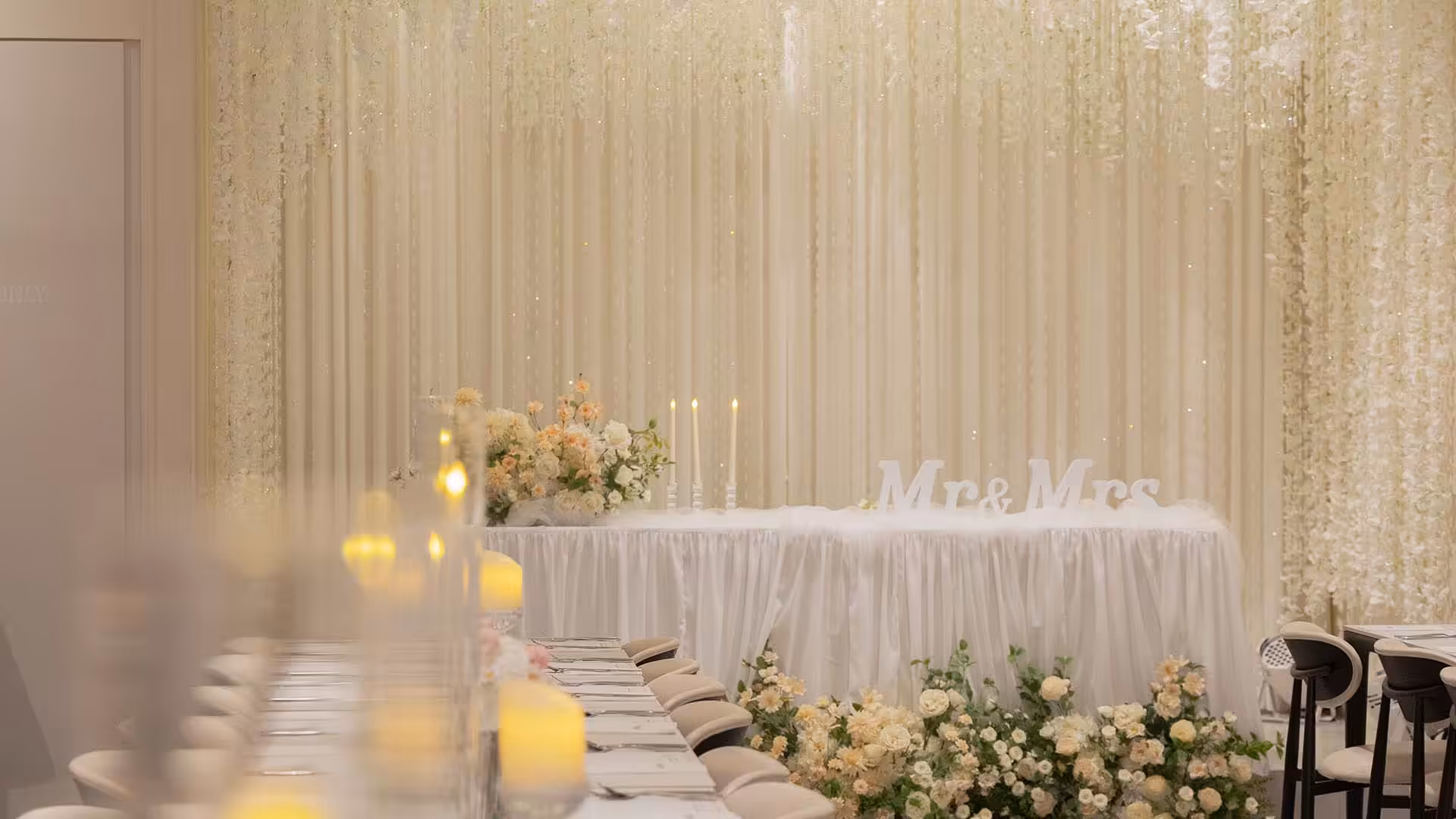 Luxurious 1 6