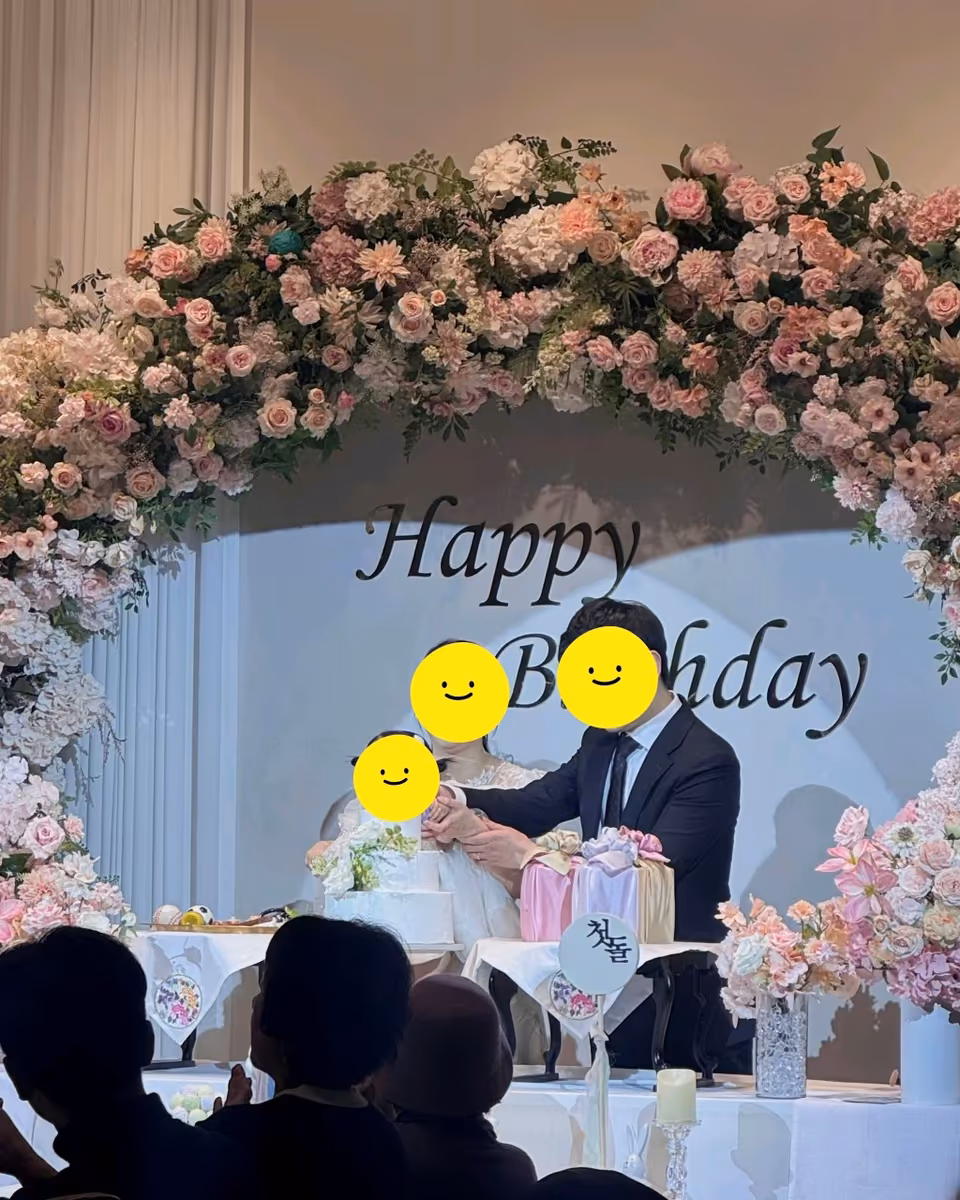 더비앙 송도 후기 - 아이가 분홍색이랑 어울려 보자마자 계약했던 s2홀에서 드디어 돌잔치를 했습니…